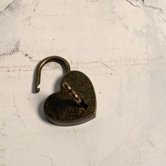 Novelty Brass Heart Padlock with Key Mini Item for Keychain or Pendant - Picture 5 of 7